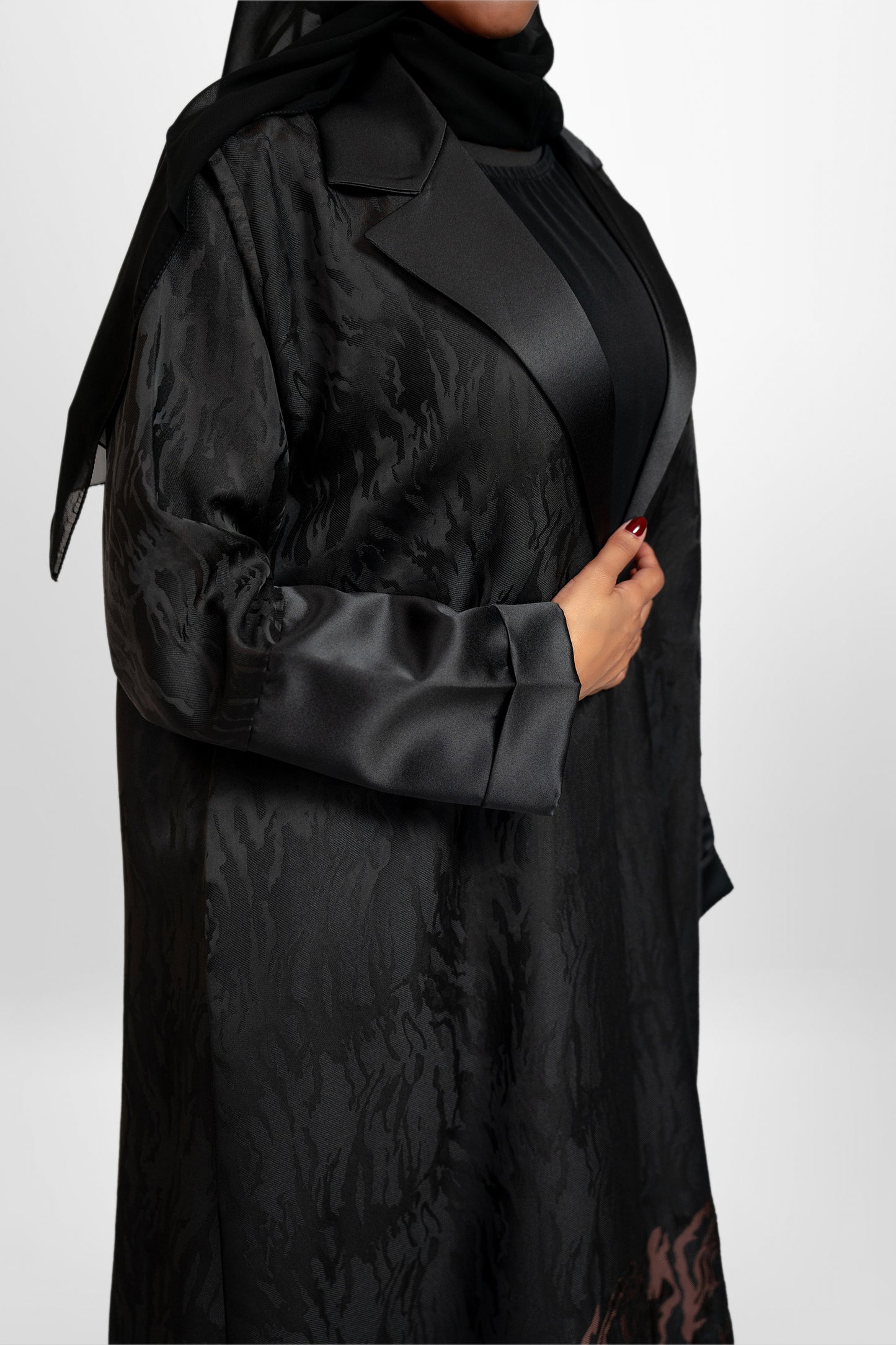 Bouthaina blazer Abaya-(Black- brown)